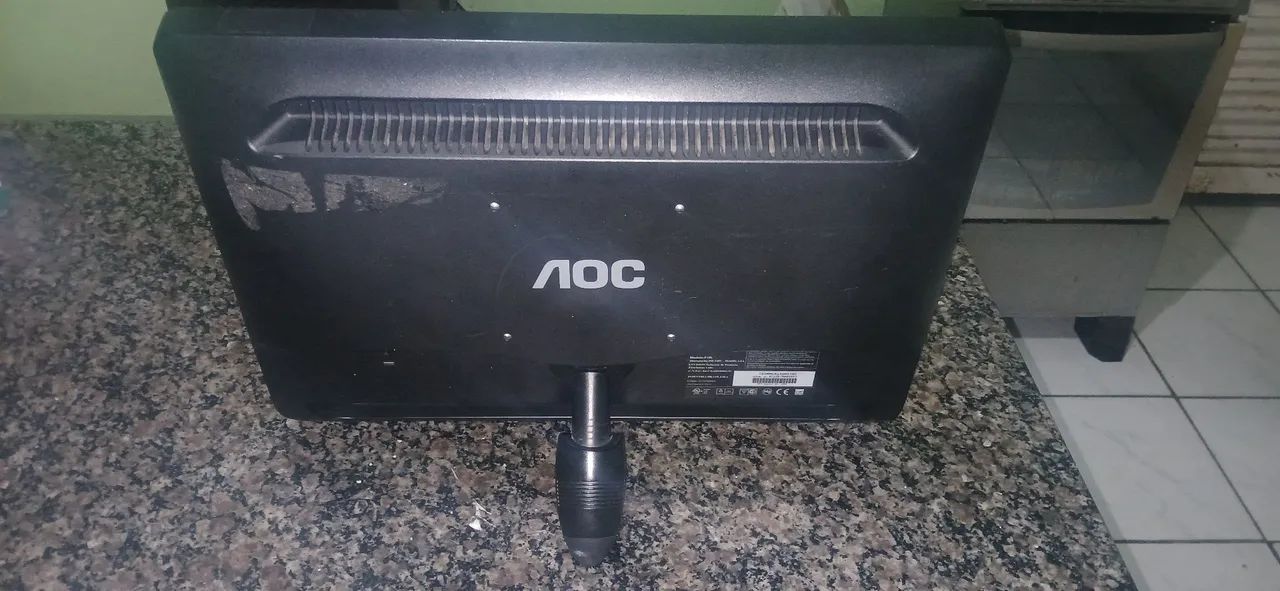 Monitor AOC 19" Widescreen - Foto 2