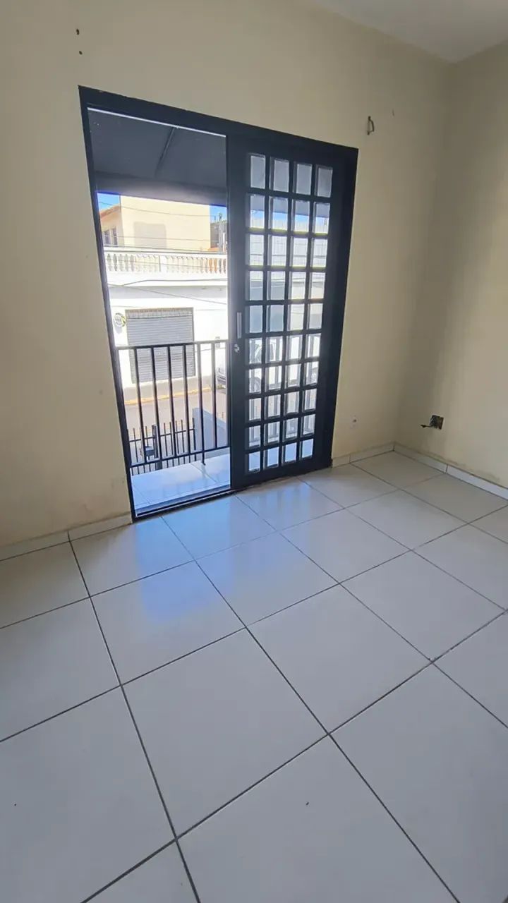 ÓTIMO SOBRADO NO CENTRO DE TATUÍ - 2 dormitórios, 2 banheiros e uma garagem - Foto 4