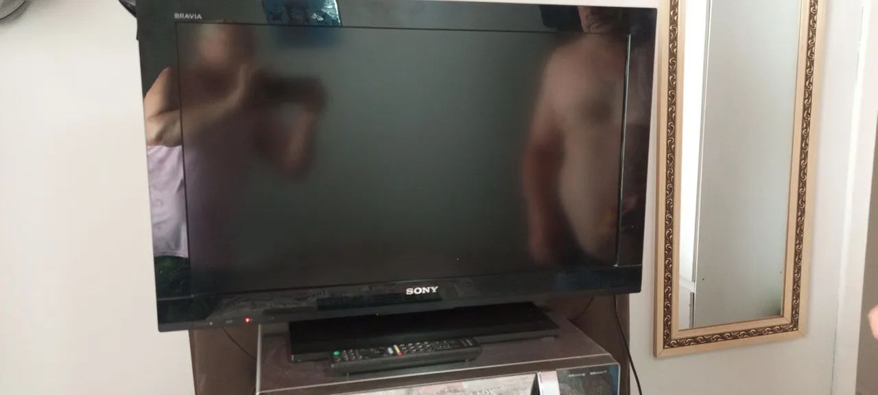 Vendo tv Semp 32 não é smart - Foto 2