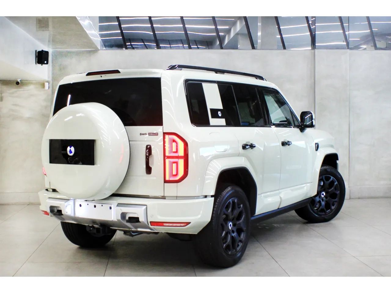 Denza B5 SUV híbrido plug-in, foto 2 de 20