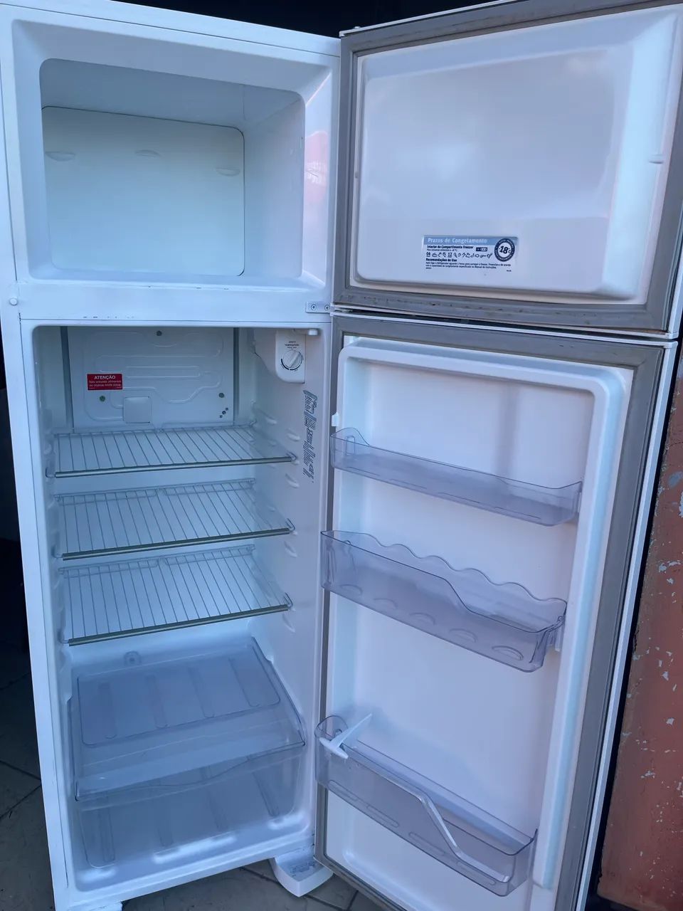 Vendo geladeira funcionando perfeitamente  - Foto 4