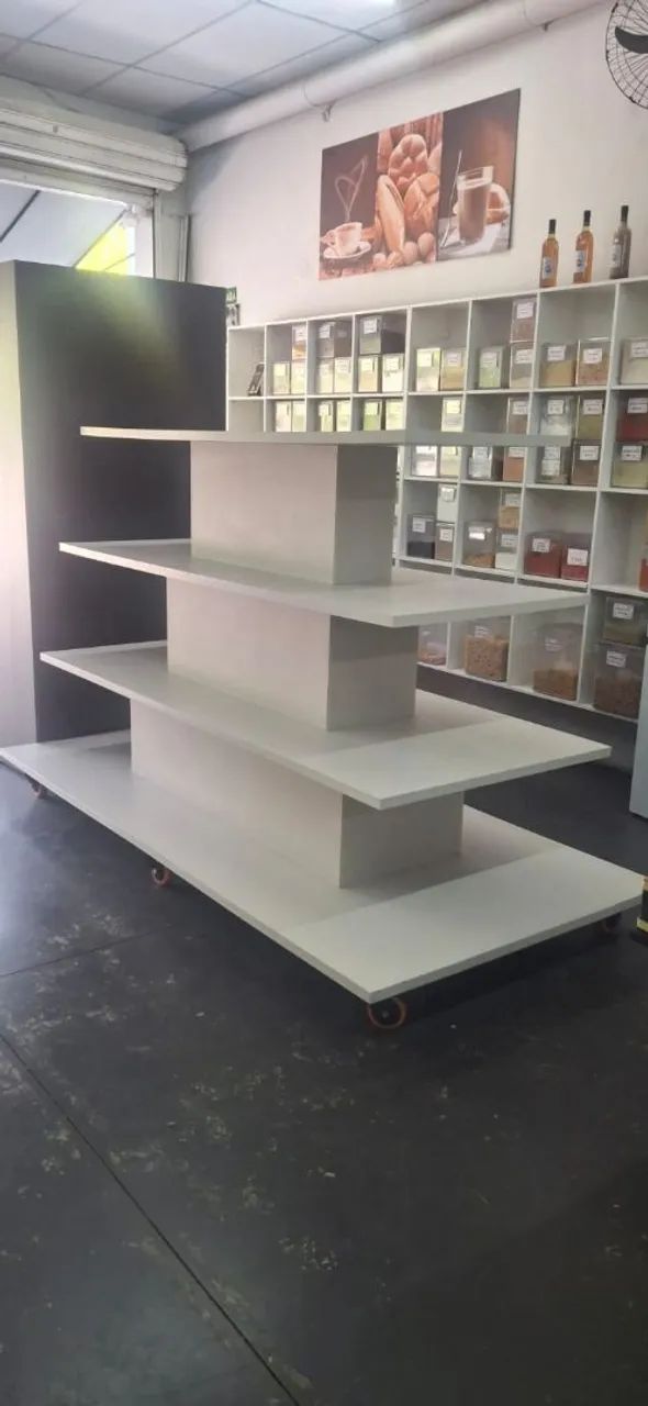 Expositor  para comércio. 