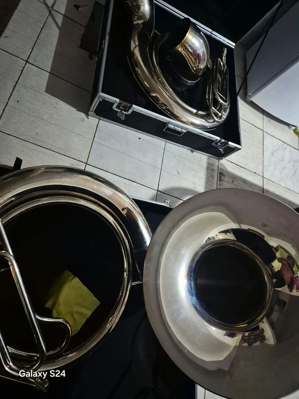 Vendo sousafone de gatilho com case