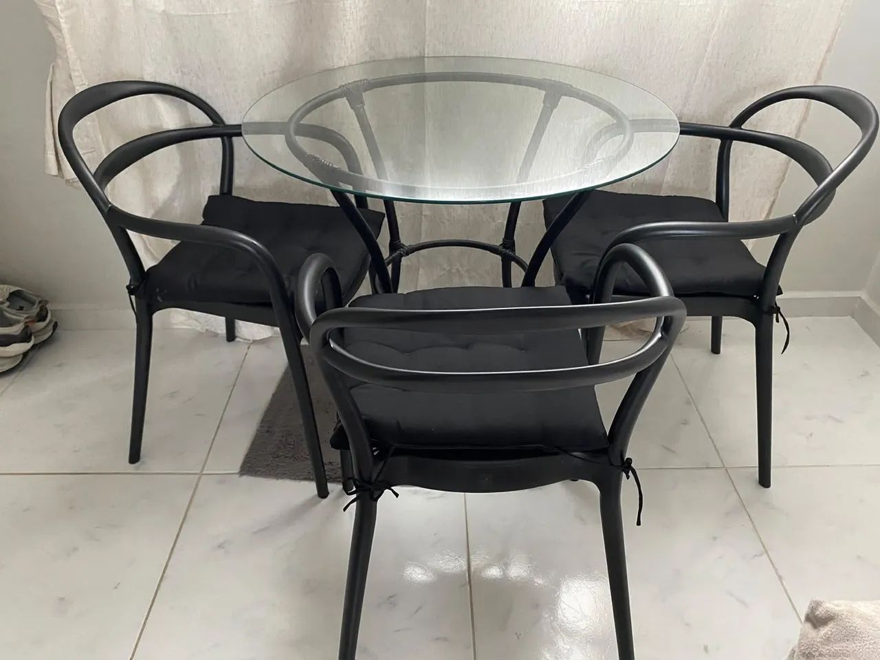 Mesa Tramontina vidro 03 cadeiras 