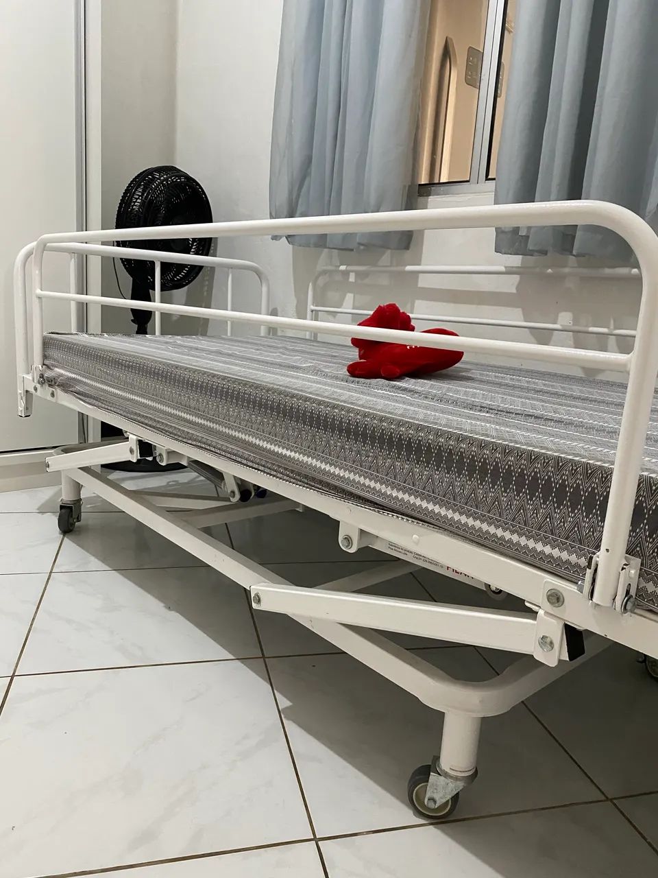Cama Hospitalar com Proteção e Colchão - Foto 6