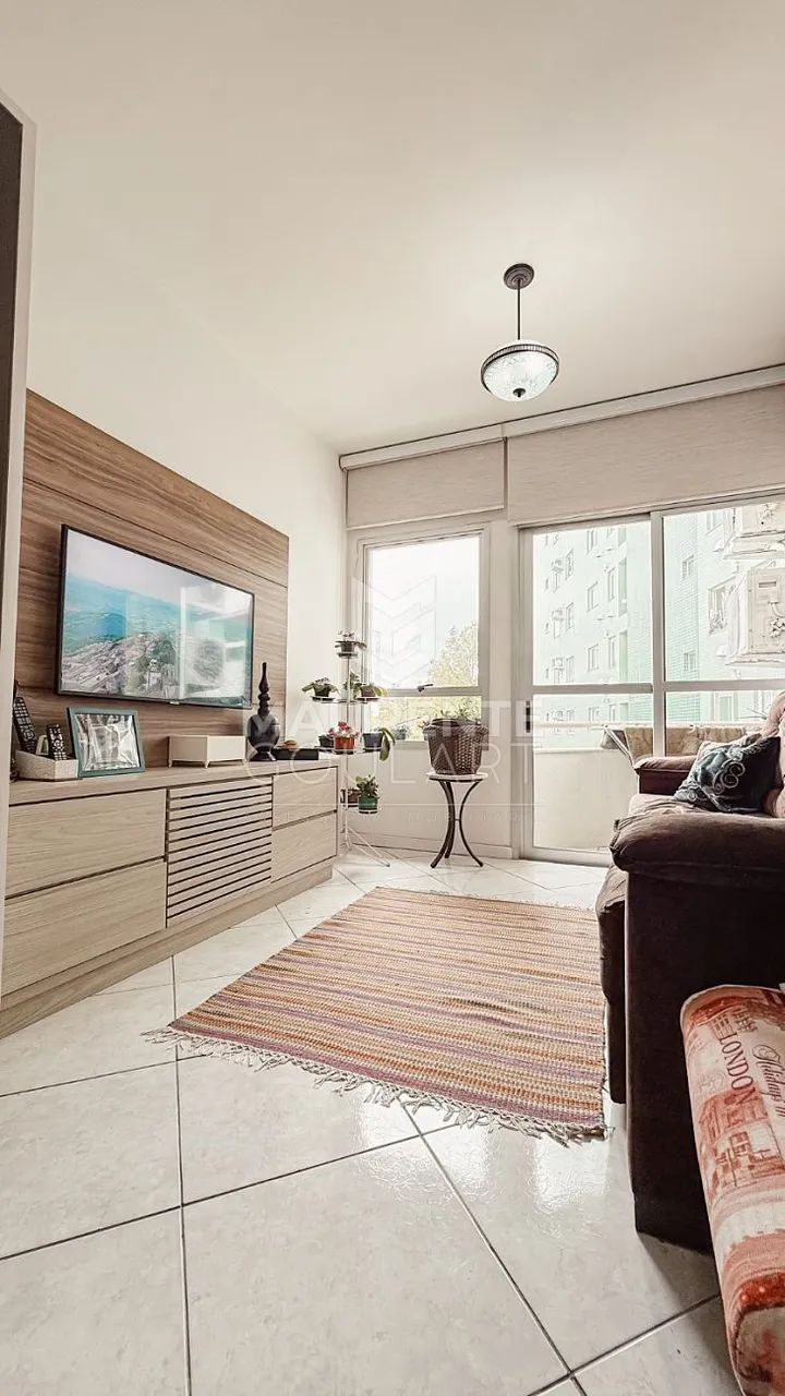 Apartamento com 3 dormitórios em Coqueiros - Foto 2