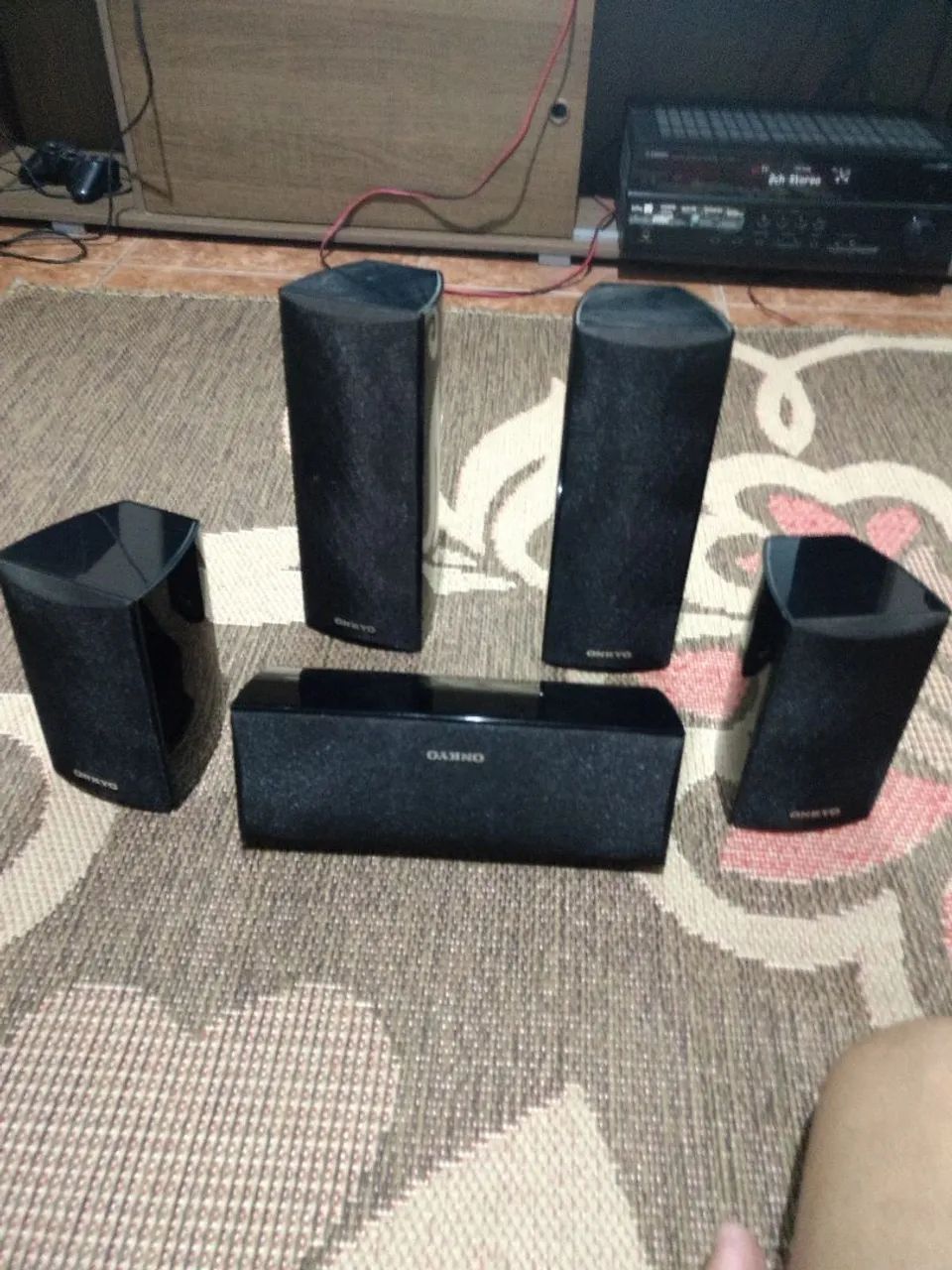 Jogo de Caixas Onkyo 5.1