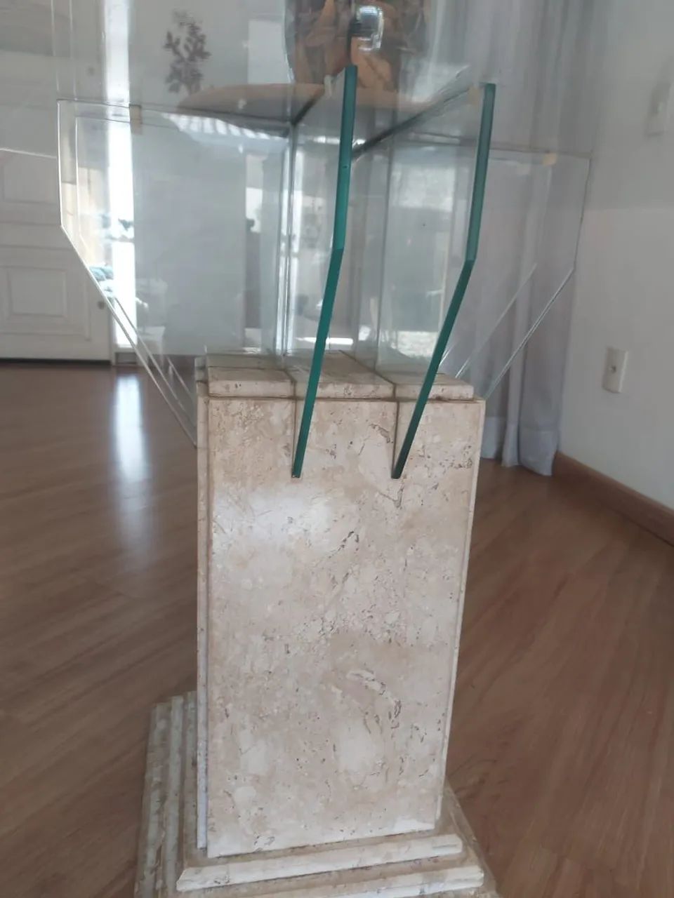Mesa de Vidro com Base em Mármore Travertino  - Foto 2