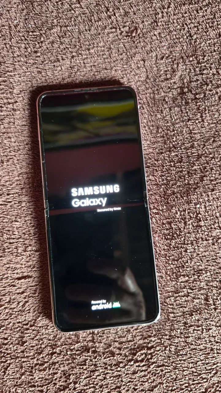 Galaxy Z Flip5 5G 512GB rosa com defeito 