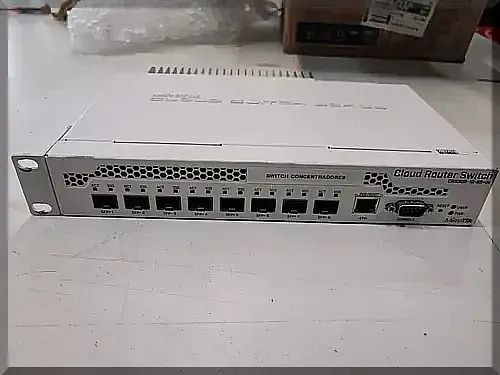 MikroTik CRS309-1G-8S com processador dual-core 8 portas