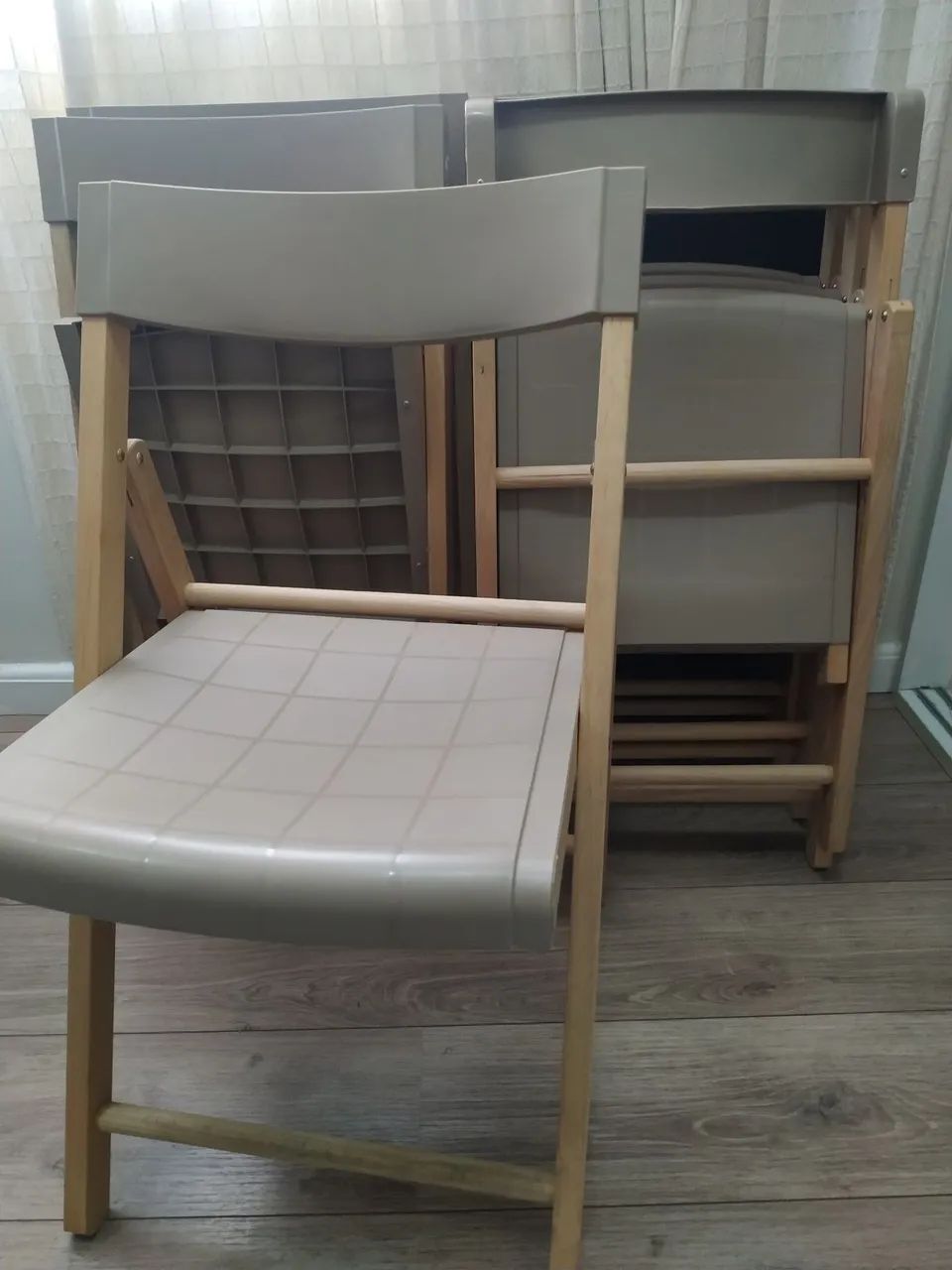 Vende-se 6 cadeiras dobráveis 