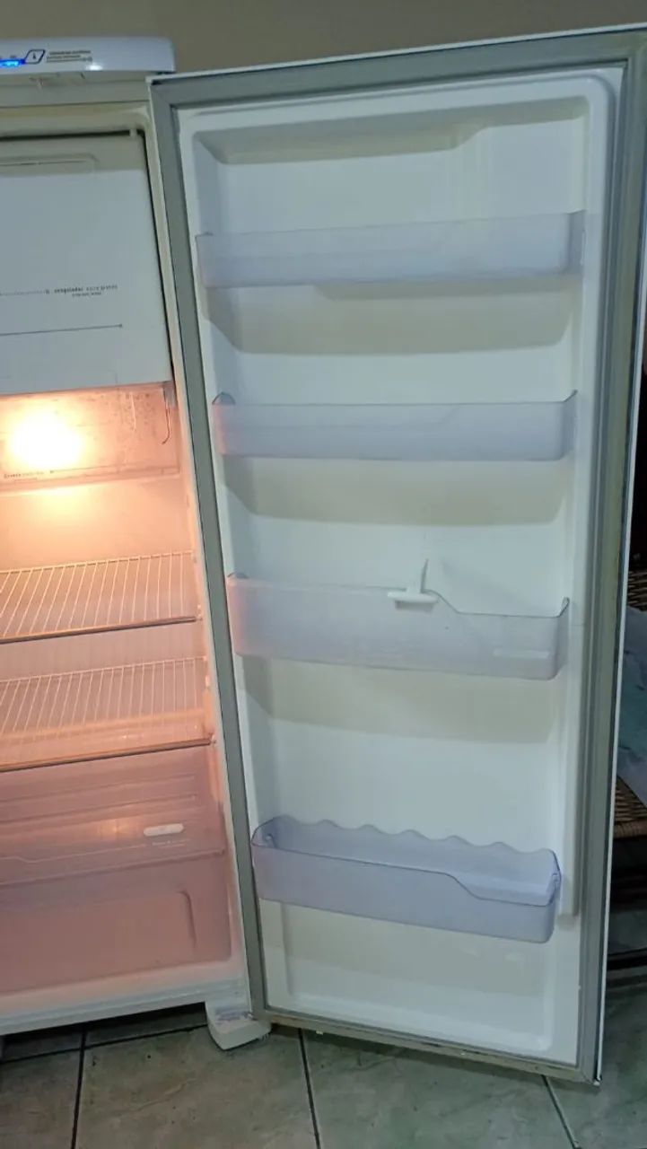 Geladeira Eletrolux  - Foto 4