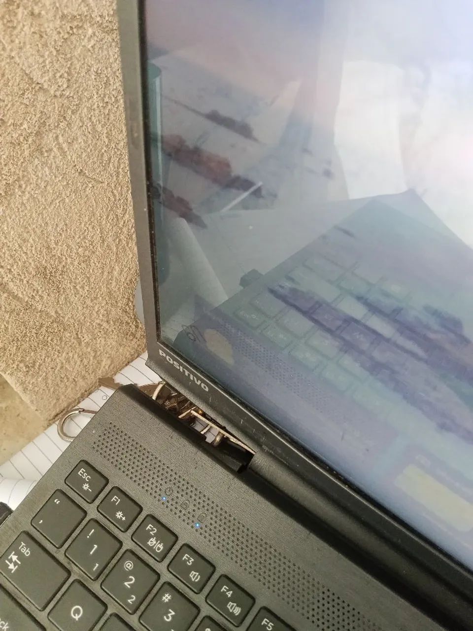 Notebook positivo com avarias  - Foto 3