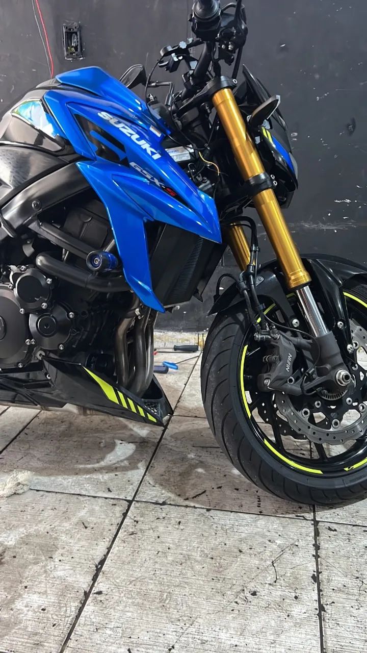 GSX 750 2023 Suzuki - Foto 3