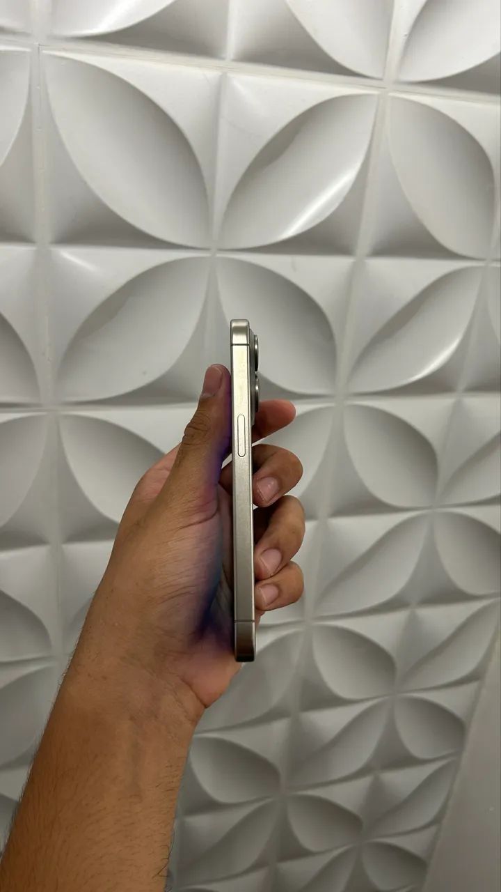 Iphone 15 pro 256gb 85% sem detalhes - Foto 2