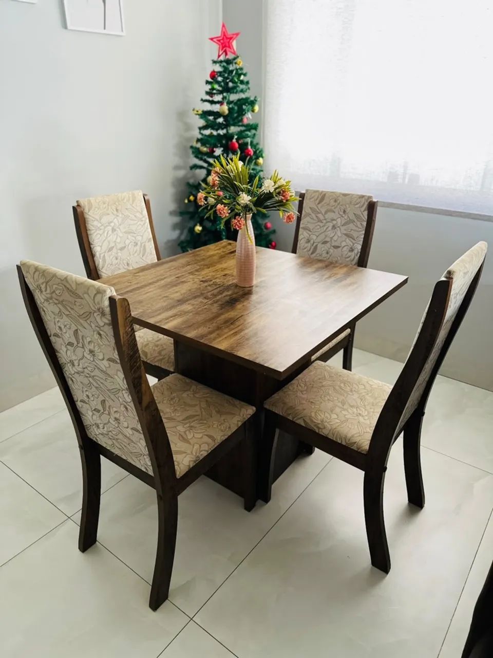 Mesa de Jantar com 4 cadeiras  - Foto 3