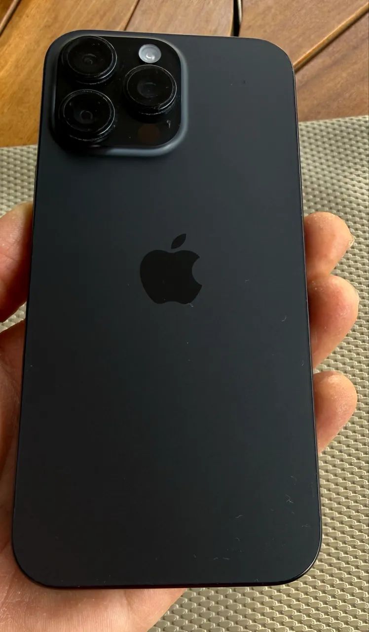 iPhone 16 Pro Max Titânio Preto