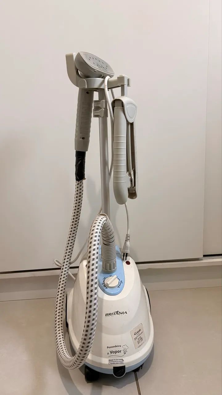 Ferro de Passar a Vapor Britânia 