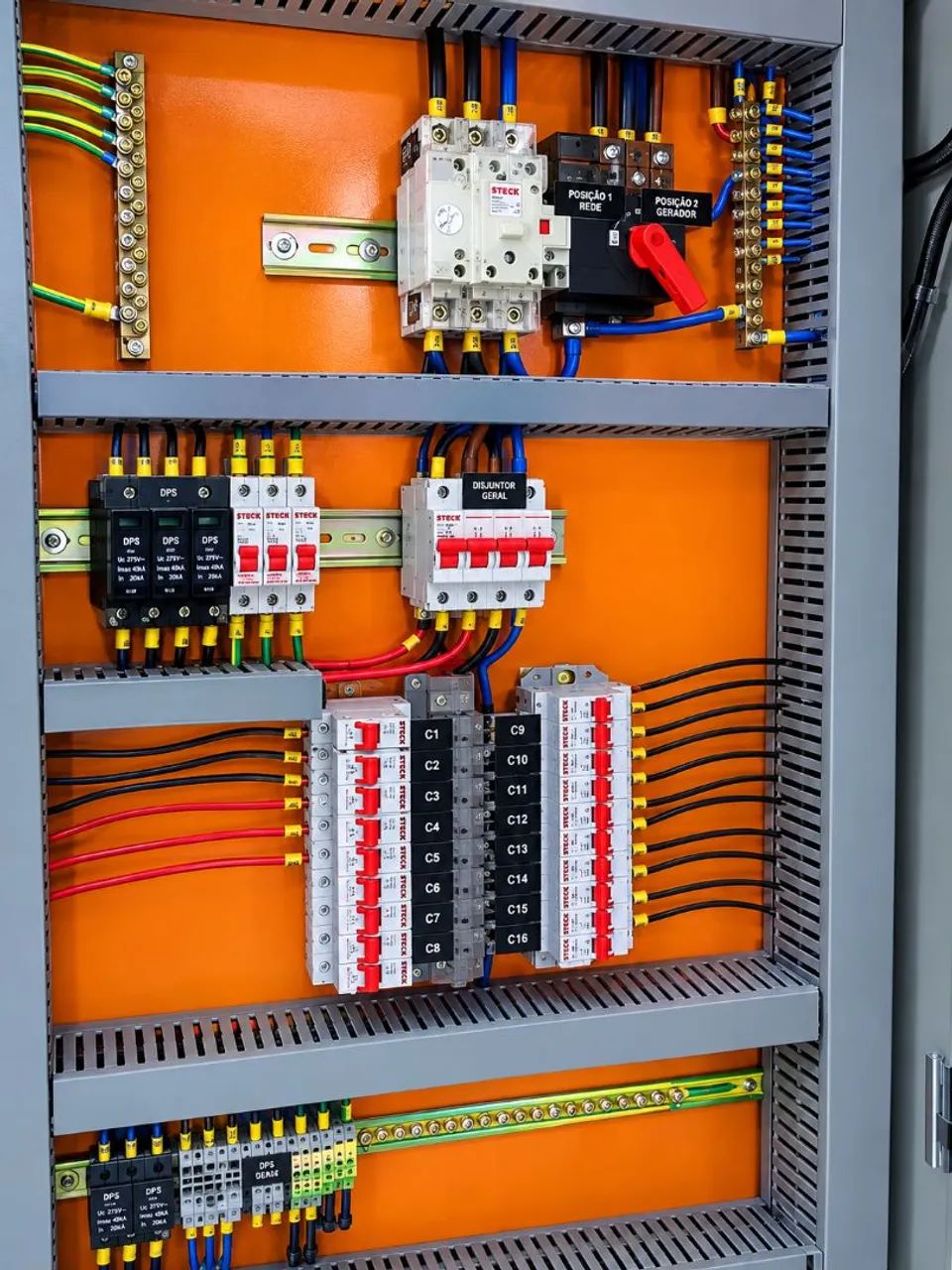 Quadros Elétricos Sob Medida | Fabricação e Montagem  ARISE 