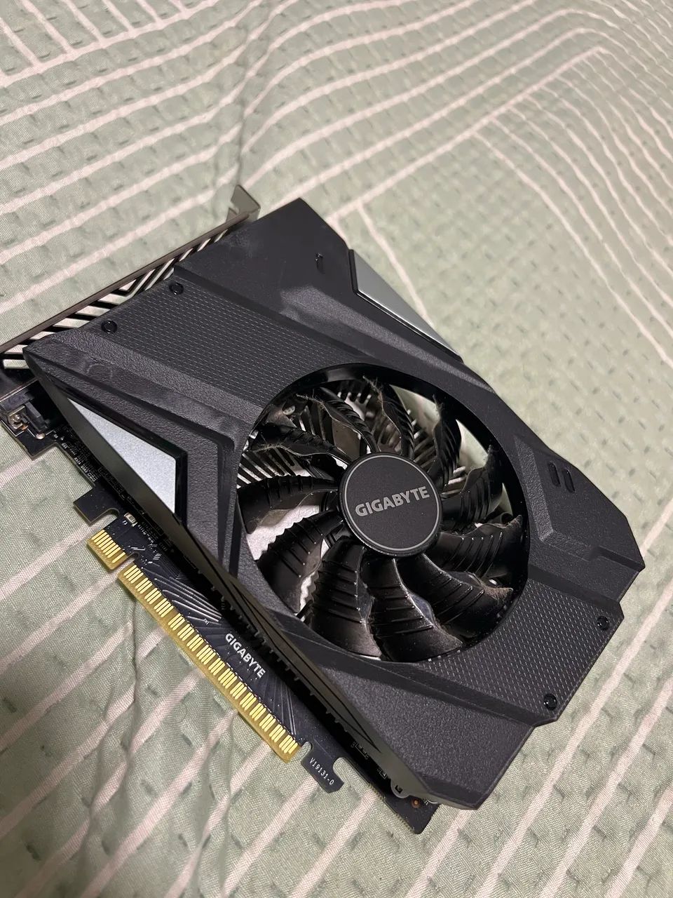 Placa de Vídeo Geforce GTX 1650 4GB Gigabyte DDR6 2 meses de uso, bem conservada 