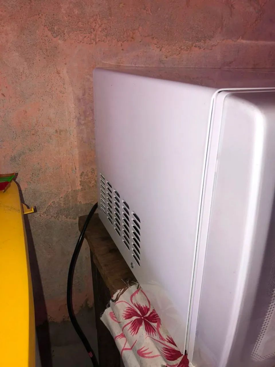 Microondas Eletrolux novo  grande  - Foto 3