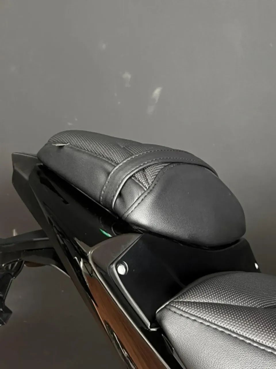 YAMAHA YZF-R3 PRETA 2025 - Foto 2