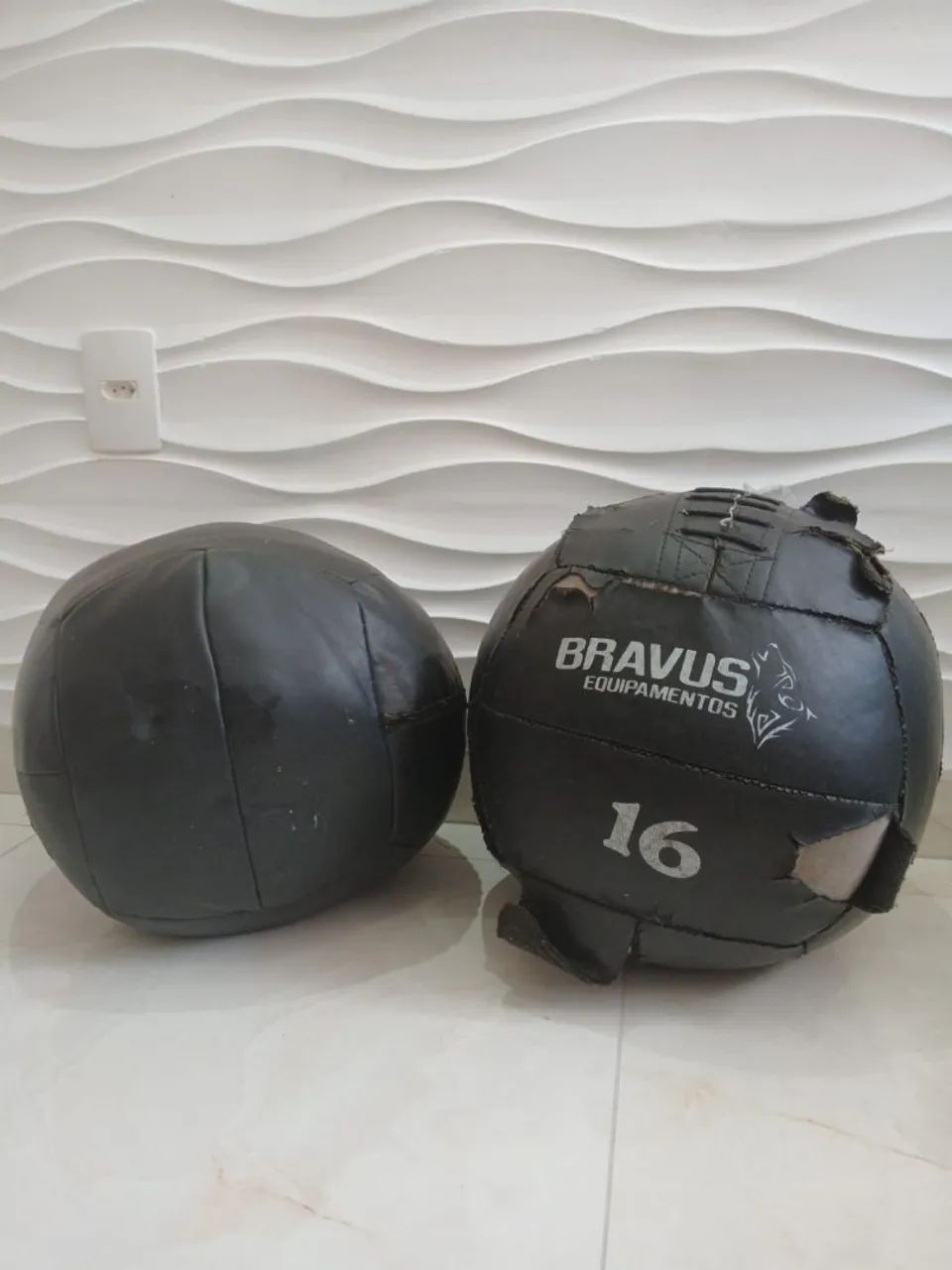 Wall ball, 16kg e 20kg.