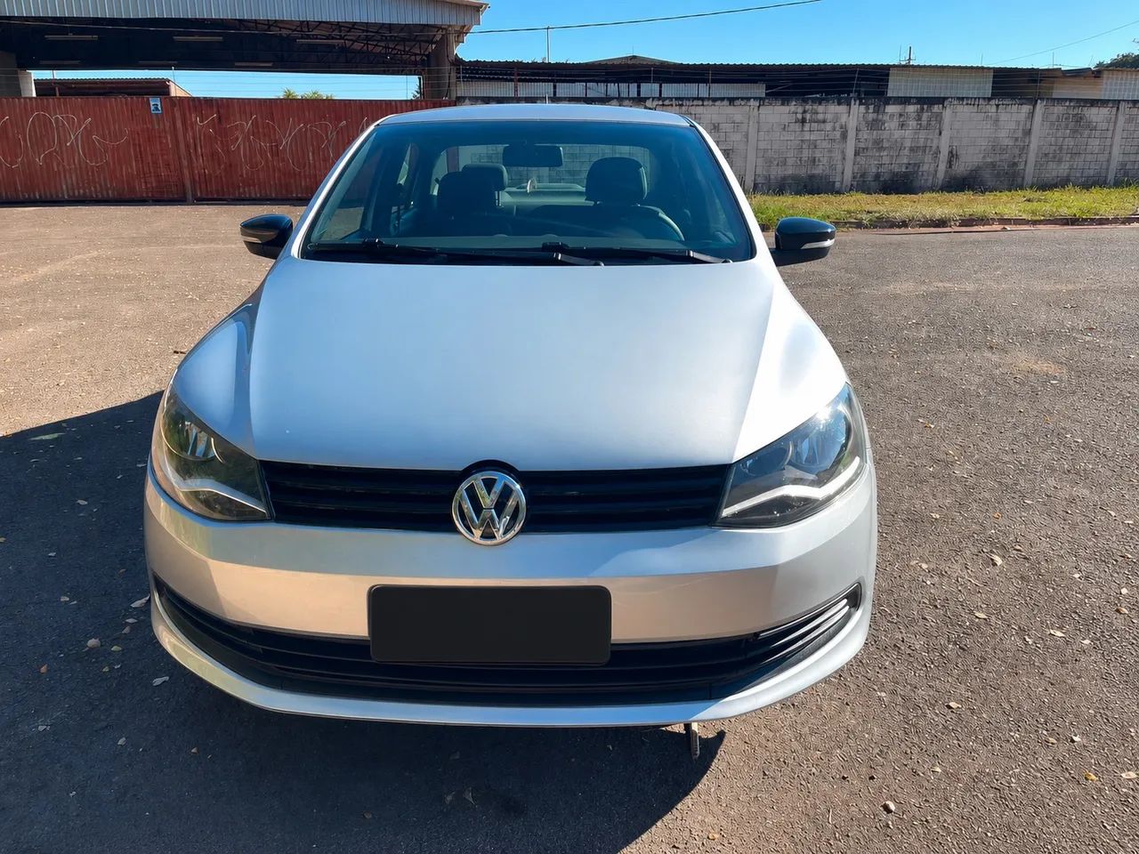 Volkswagen Voyage 2014