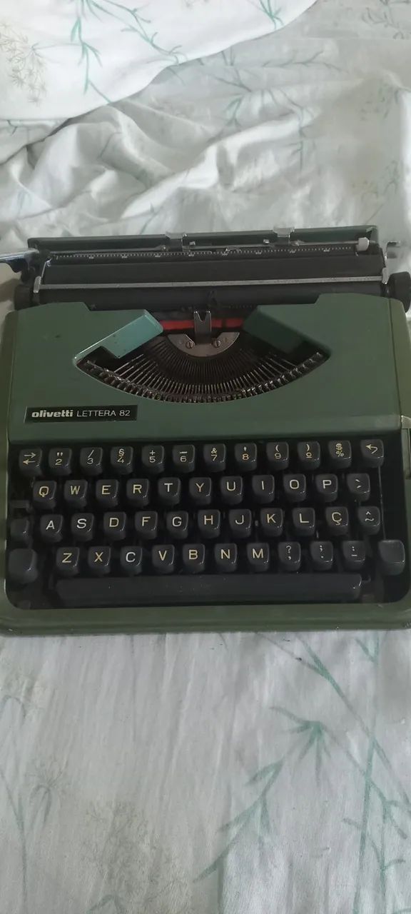 Maquina De Escrever Olivetti Lettera 82 - Foto 3