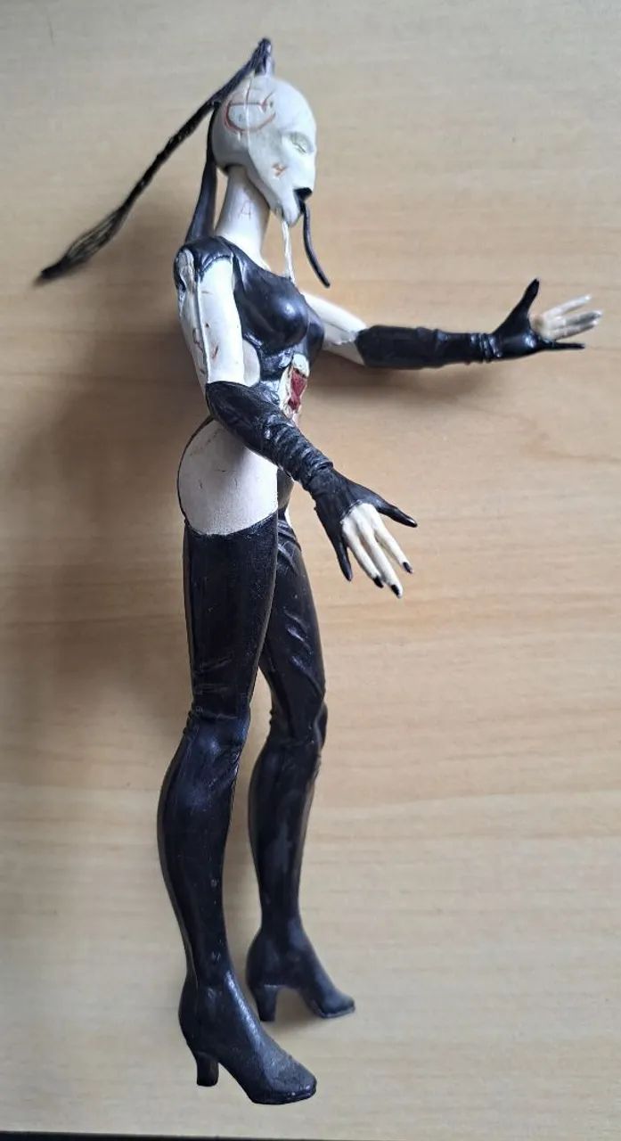 Figura Cenóbita Wire Hellraiser Inferno Clive Barker NECA  - Foto 2
