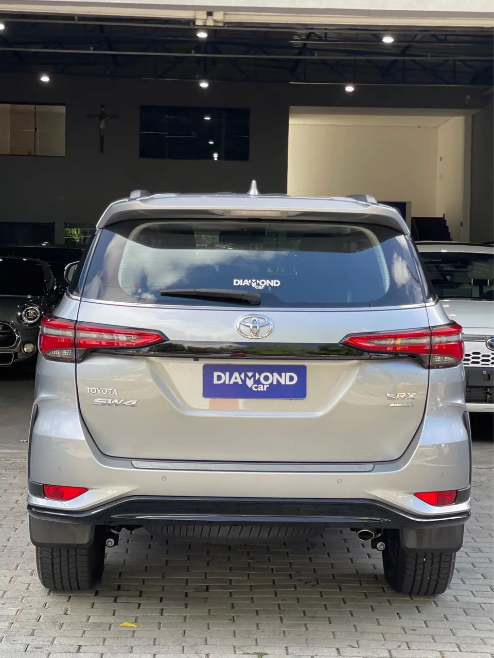 Toyota Hilux SW4 SRX Plat. 4X4 2.8 TB Die. Aut. 2024 - Foto 4