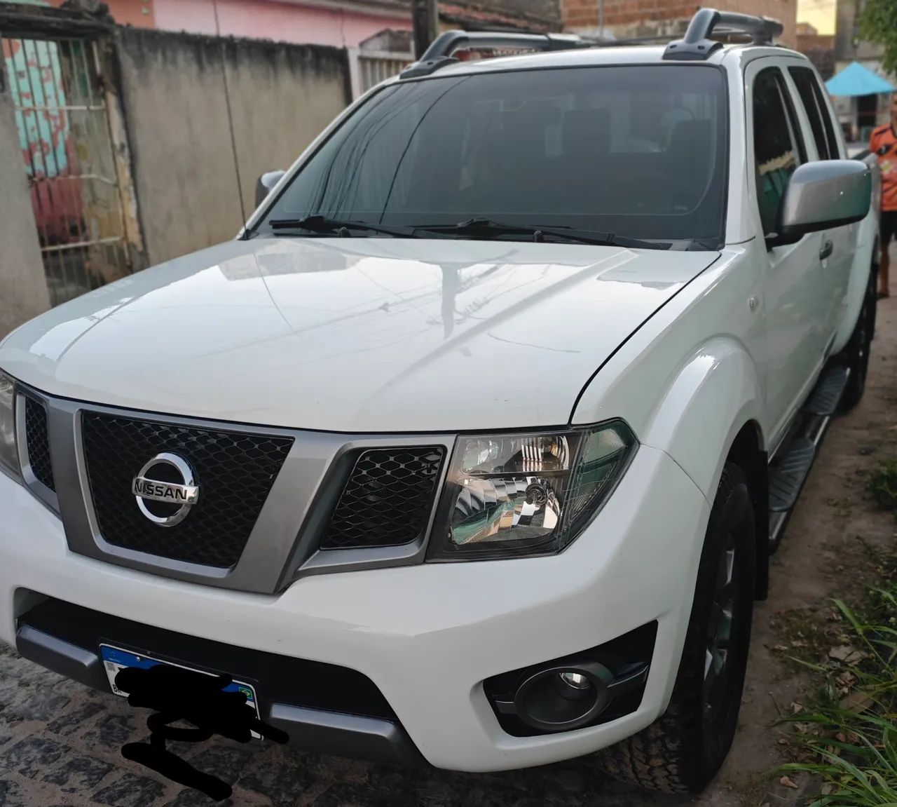 Nissan Frontier SV AT. CD 4X4 2.5 TB DIES. AUT. 2015