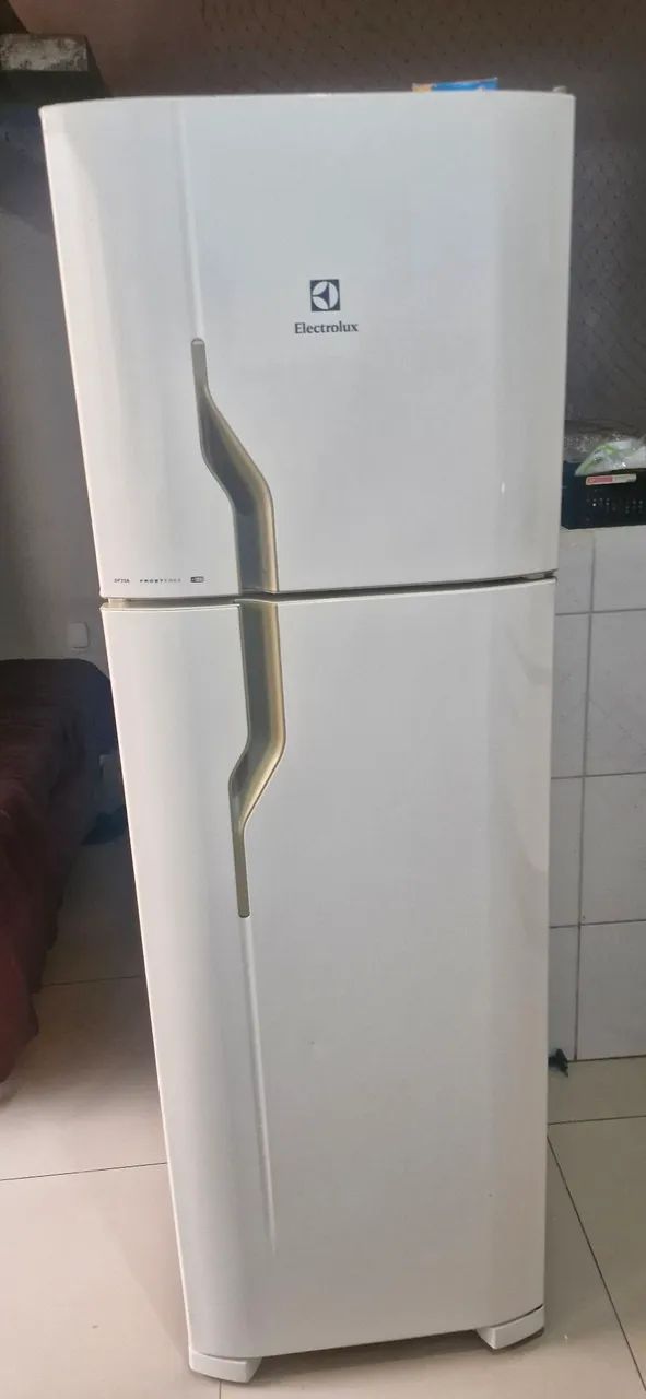 Geladeira Eletrolux