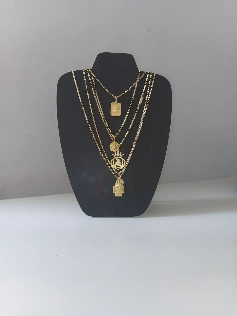 KIT MOEDA ANTIGA COM PINGENTE E PULSEIRA ? 70CM