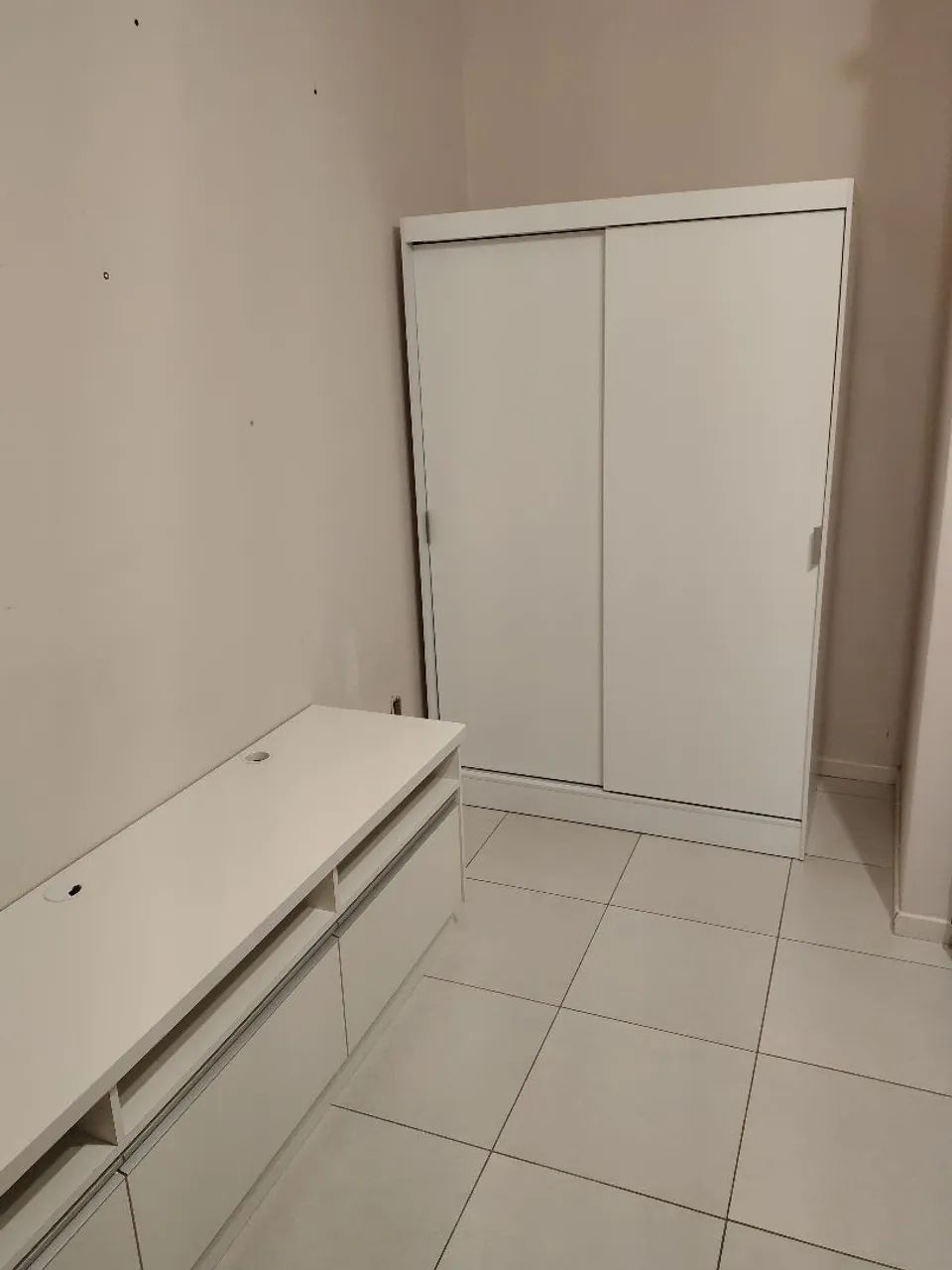 LOCAÇÃO DE QUARTO INDIVIDUL PARA MULHER C/LUZ, ÁGUA E INTERNET