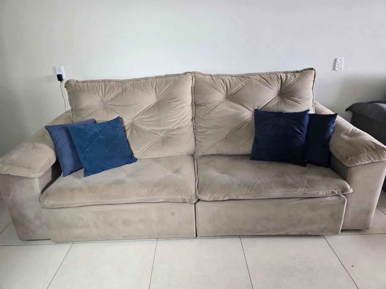 Vendo sofá bege grande  - Foto 4