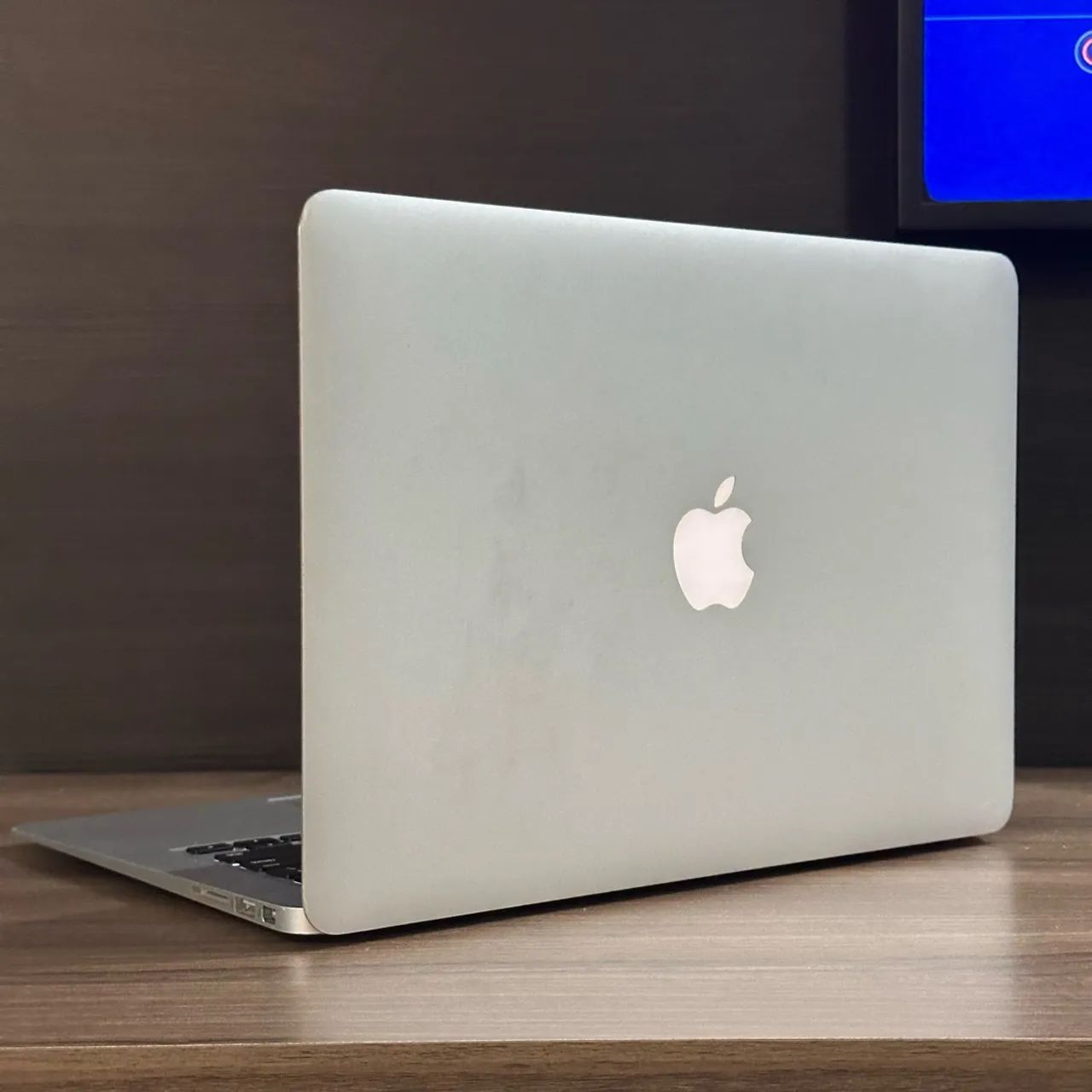 MacBook Air / Core i7 / 8GB / SSD M2  - Foto 4
