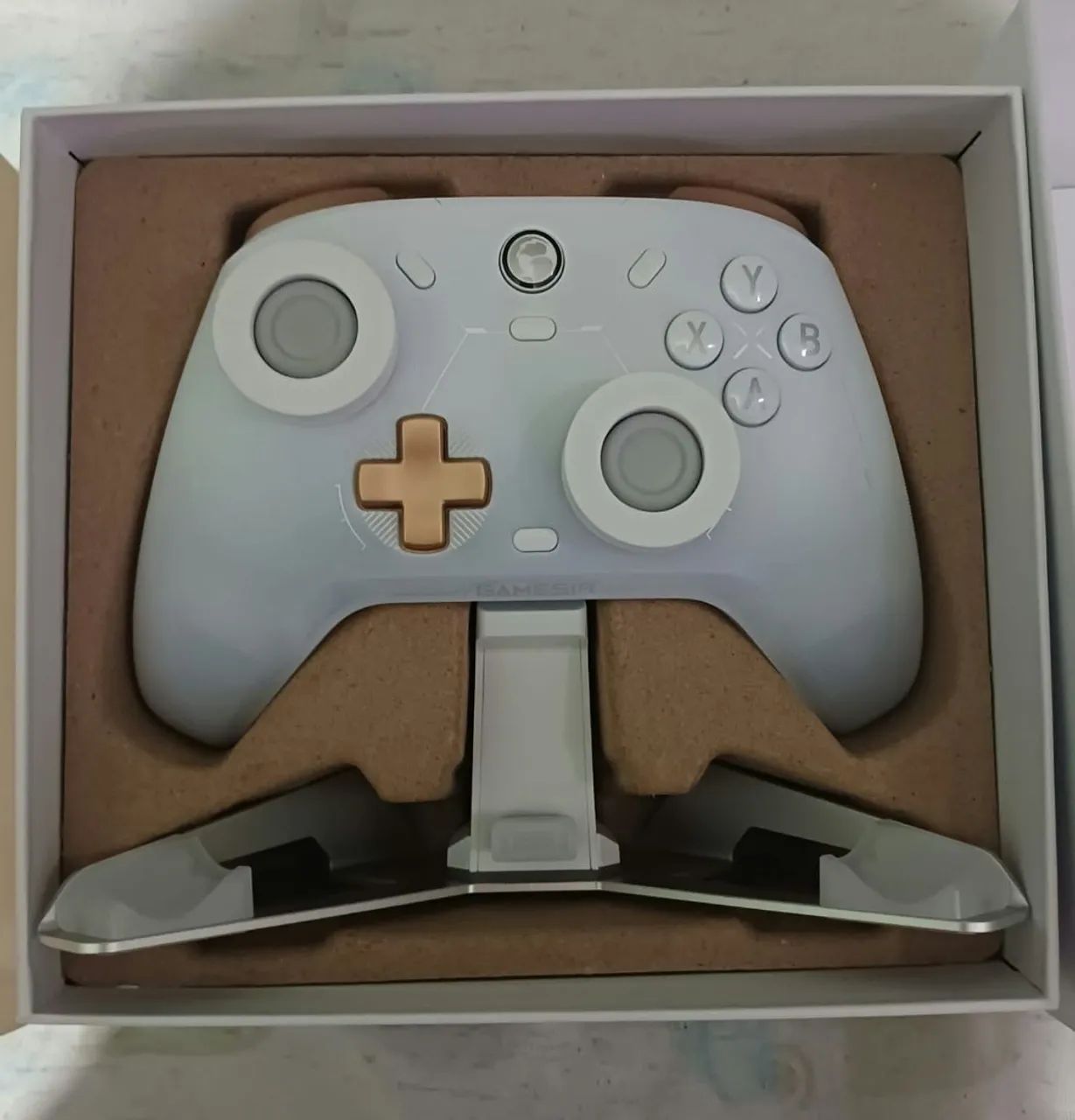 Gamesir Cyclone2 Tri-Mode + Dock Base carregadora