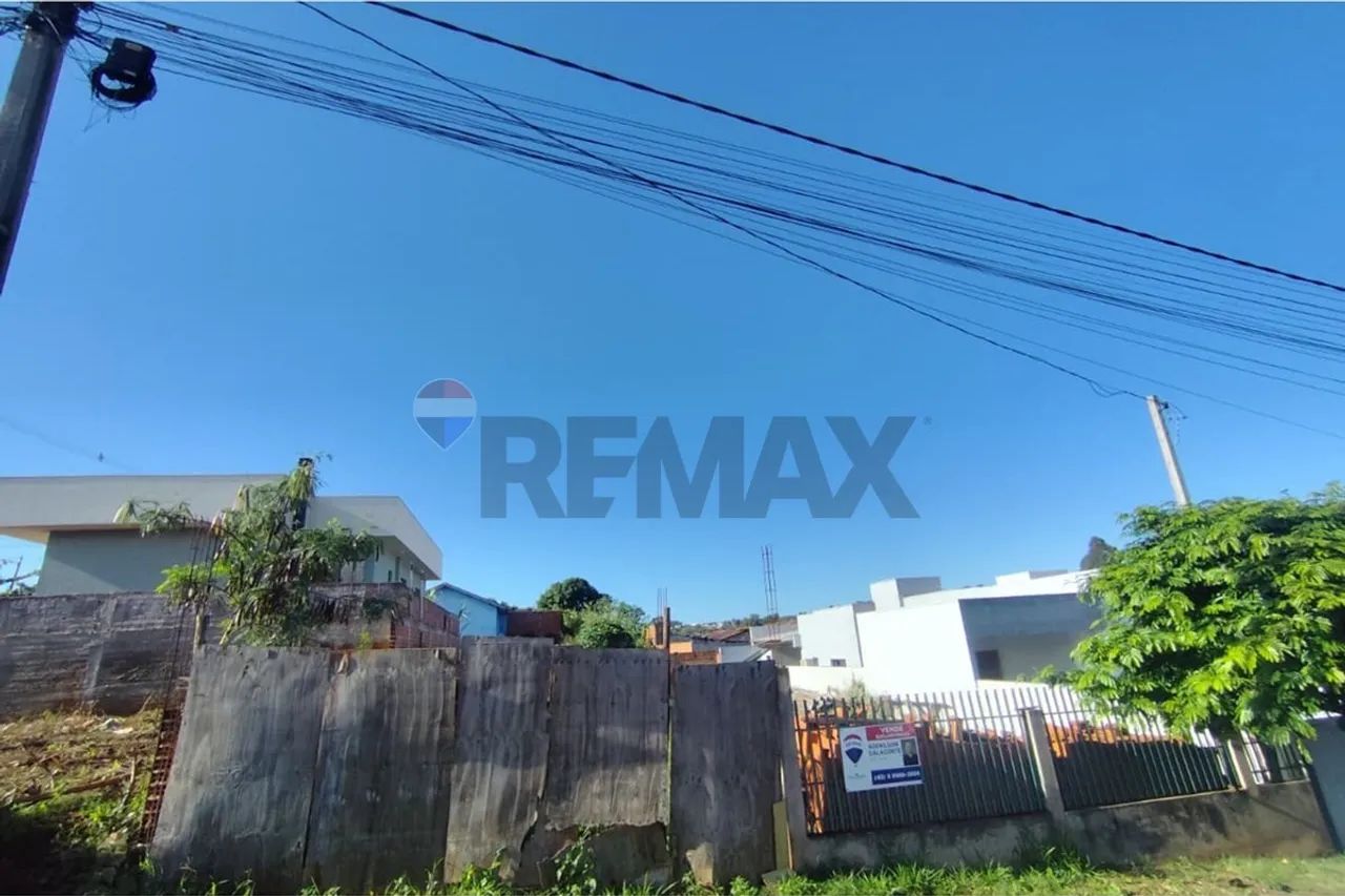 VENDO TERRENO PRÓXIMO DA AV. MARIPÁ E CENTRO DA JUVENTUDE EM TOLEDO PR - Foto 2