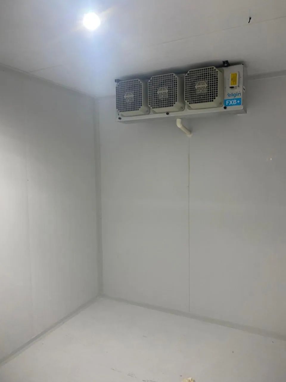 CAMARA FRIA 3X2 PISO TETO CONGELADA -18 - Foto 2