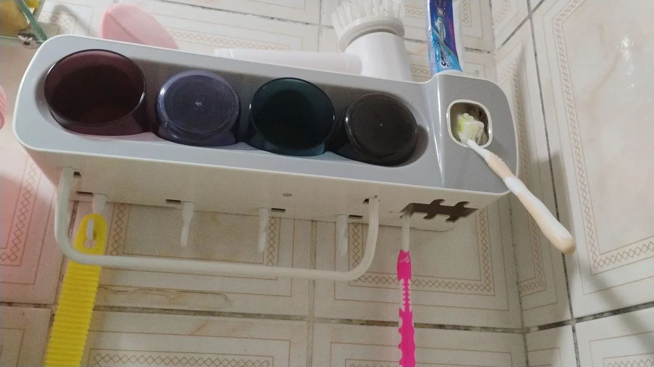 Porta escova multiuso 25  reais  - Foto 3