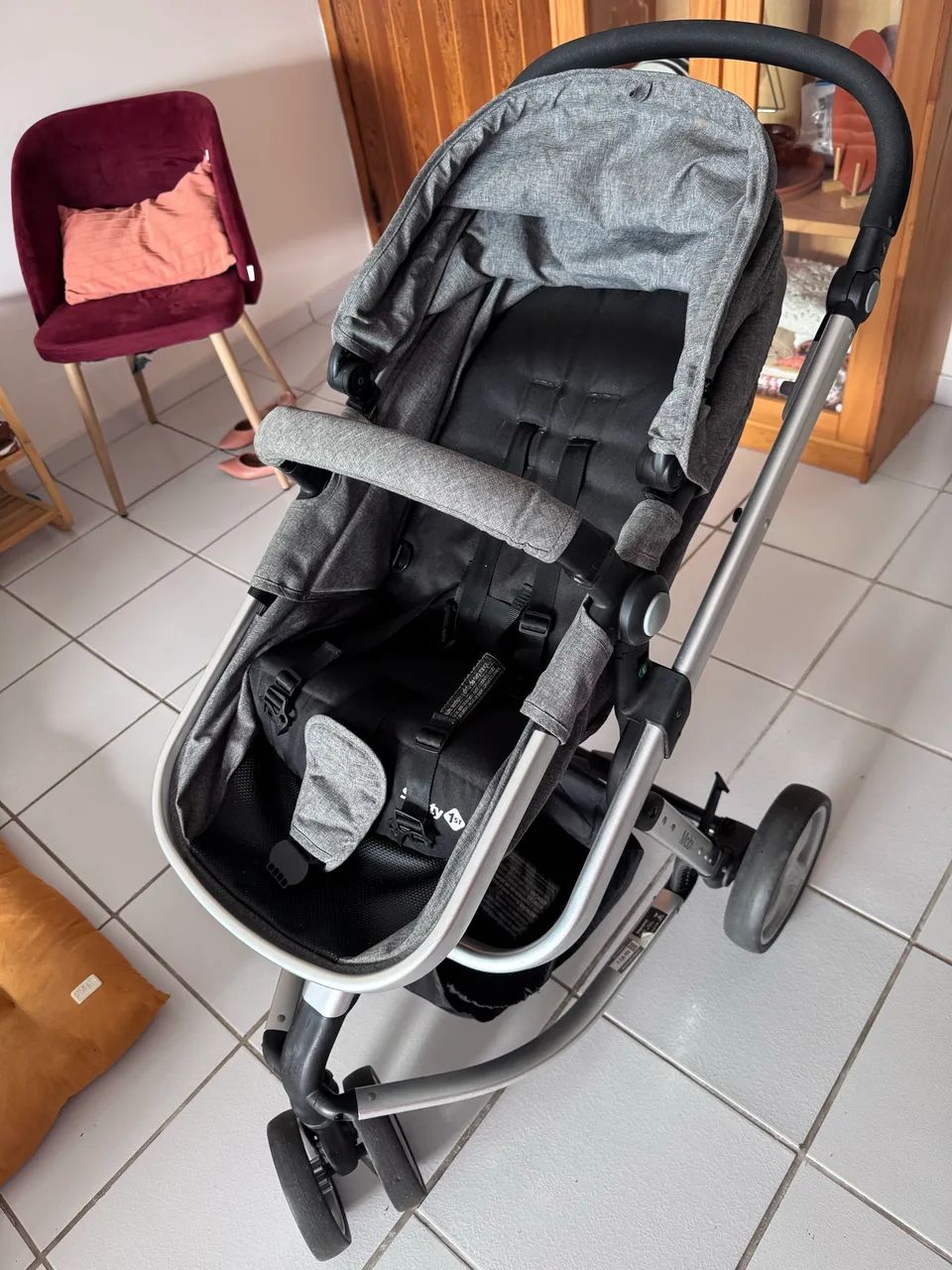 carrinho de bebê / Moisés Safety 1st - Foto 2