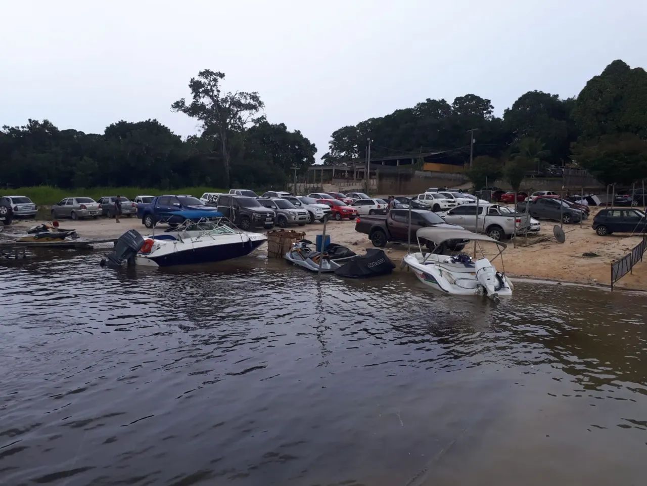 Terreno de 14.980m2  com acesso a praia - Foto 5