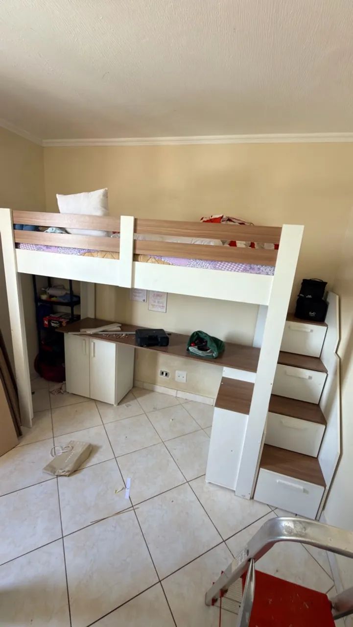 Cama suspensa com escrivaninha - Foto 3