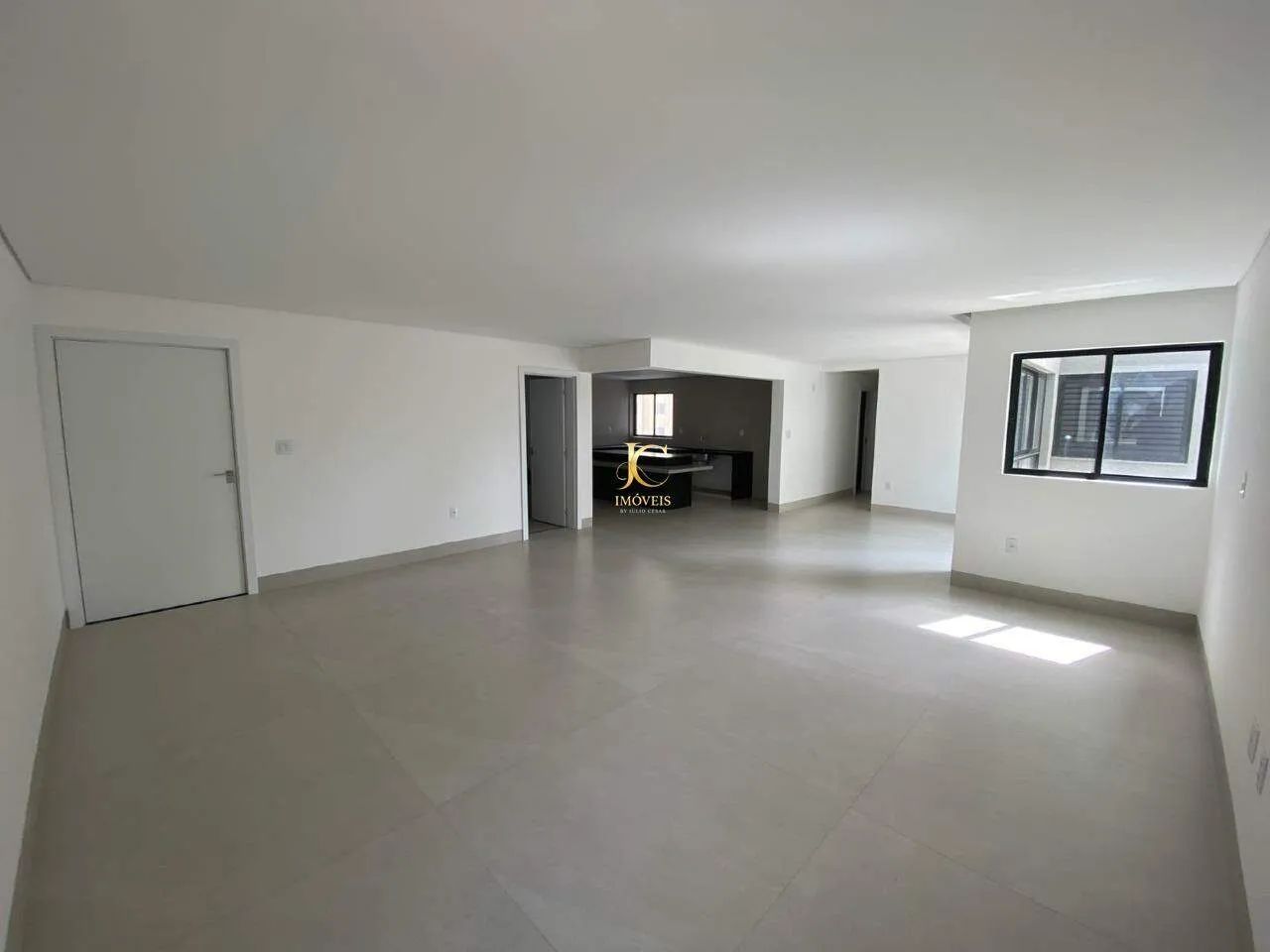 Apartamento residencial de 180 m² com 4 quartos no Centro de Divinópolis - Foto 4