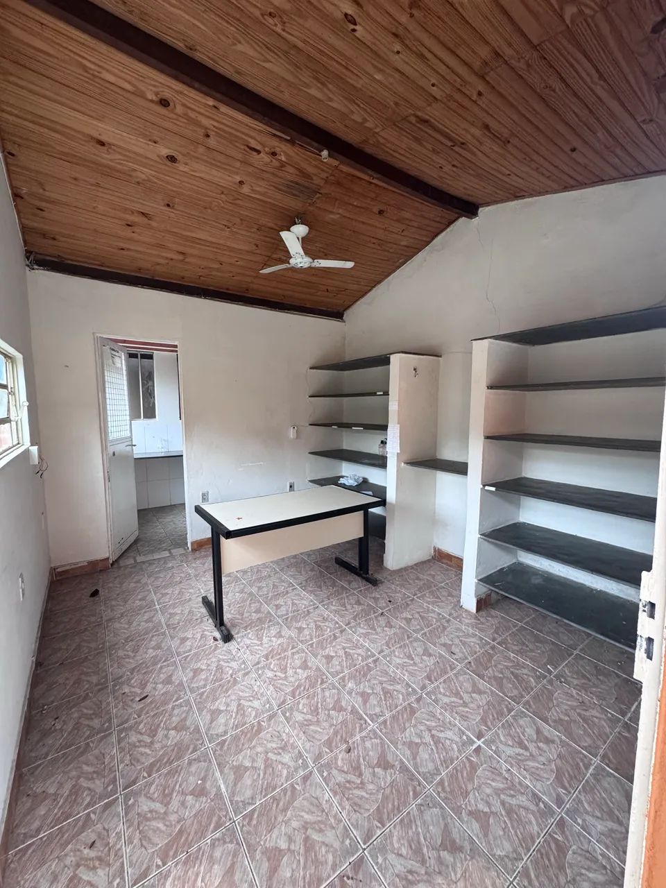 Vendo imóvel em ótimo ponto comercial - Foto 2