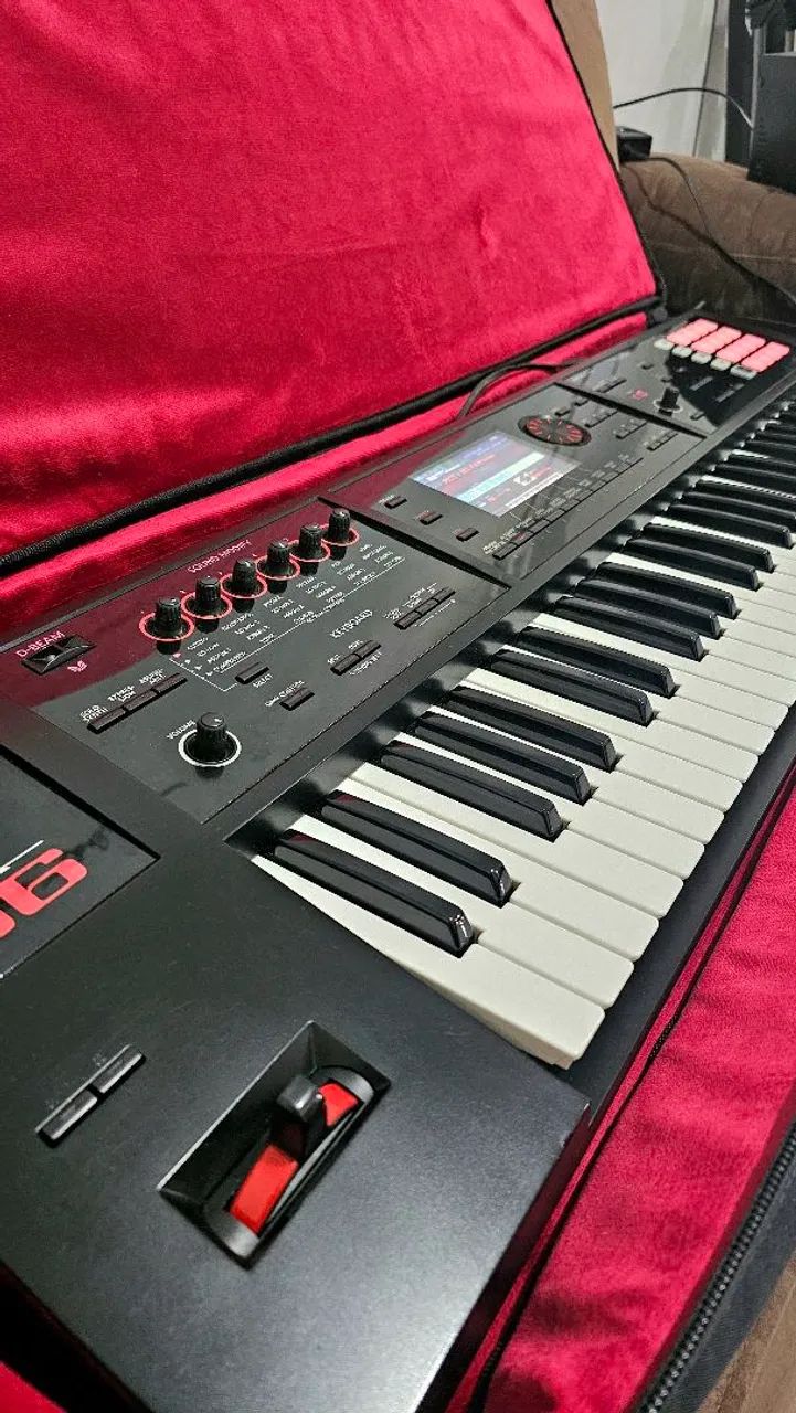 Roland FA 06