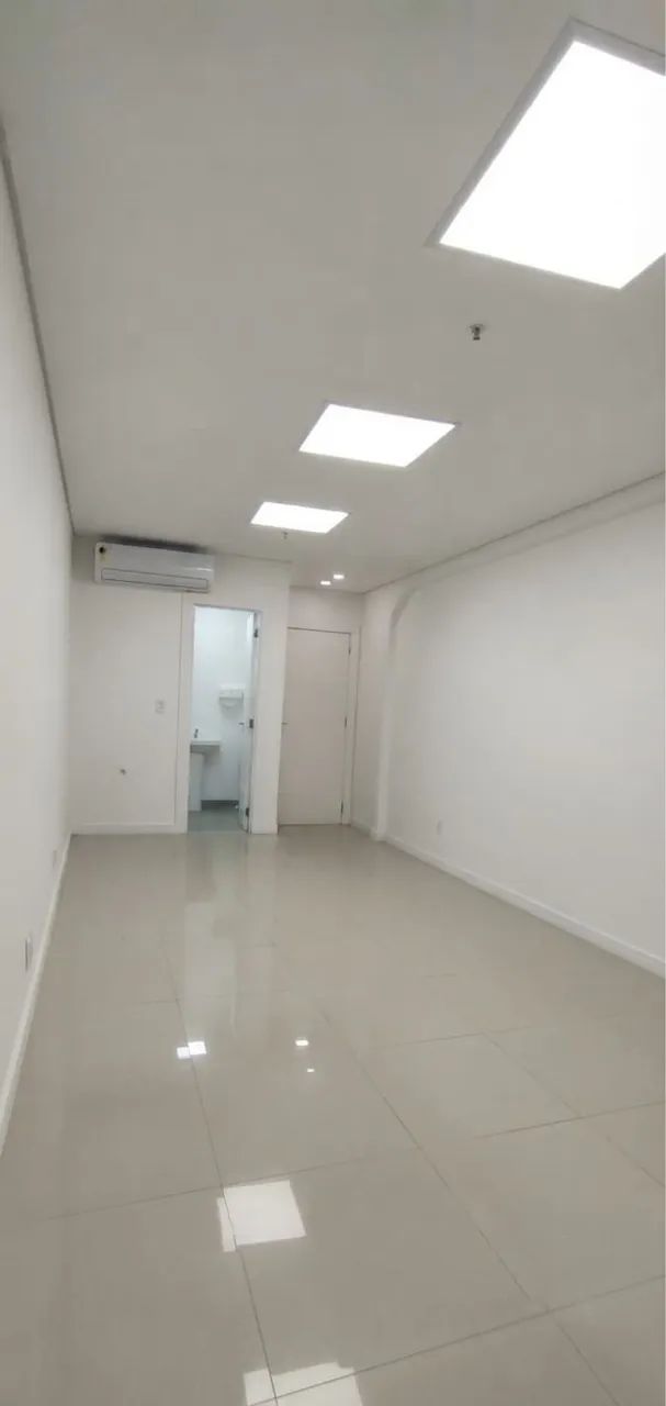 Sala Comercial Pronta para Uso no Square SC | 26m² de Sofisticação e Praticidade - Foto 5