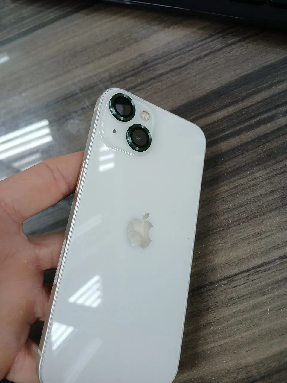 ? iPhone 13 Branco - 128 GB 