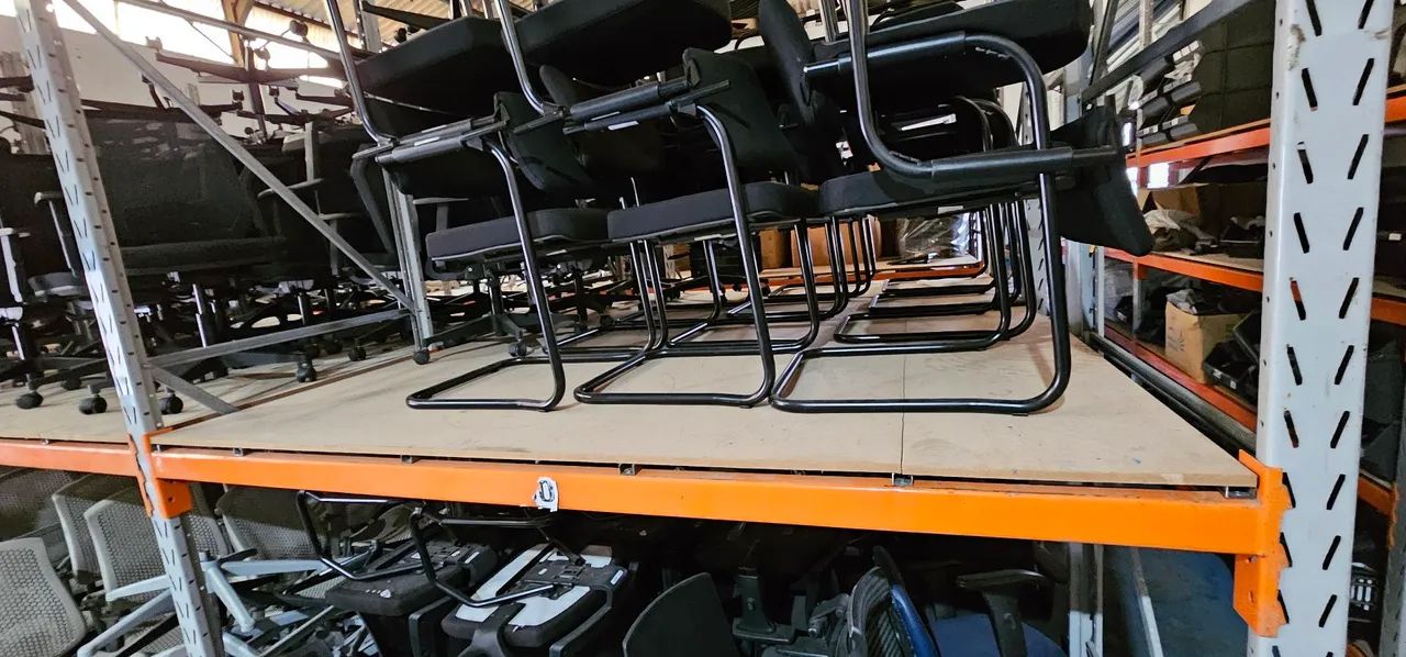 Lote de porta pallets com adaptação para estantes de armazenagem - Foto 5